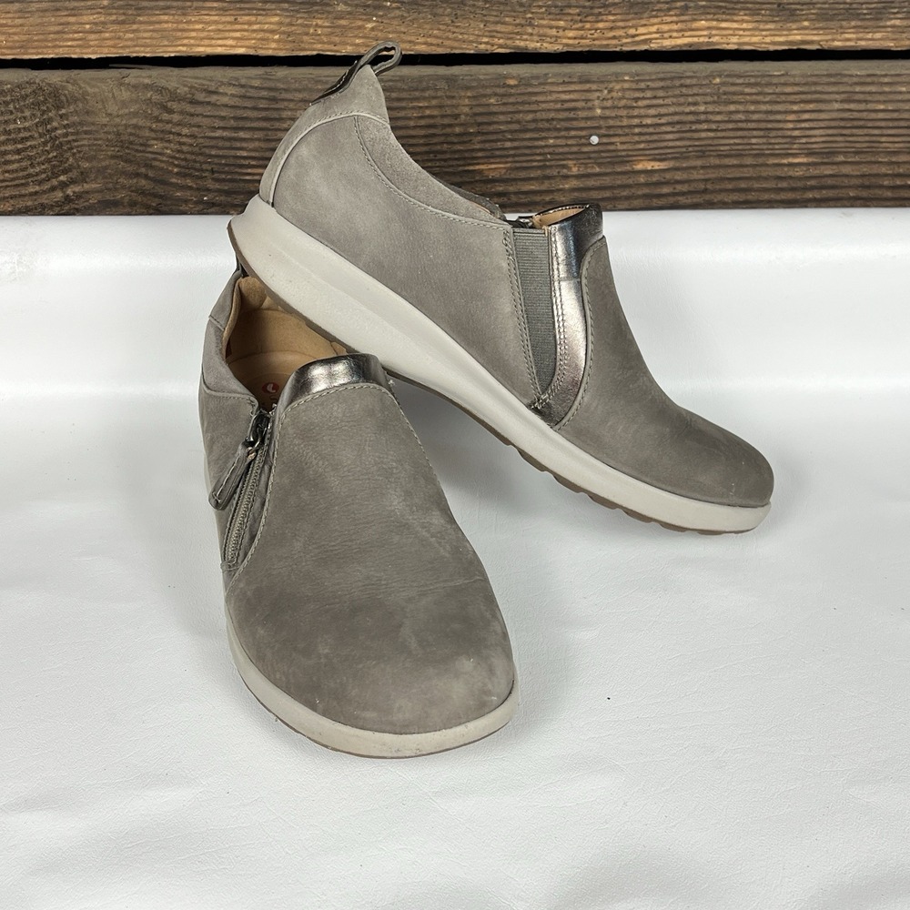 Women's Size 8.5 - Clarks Unconstucted Side-Zip Slip-On Shoes Taupe